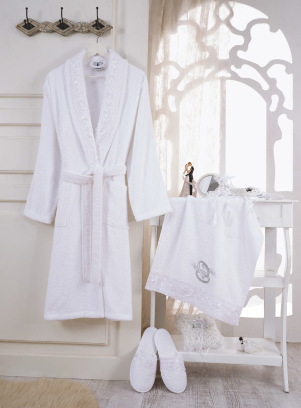 סט תחרה פנינים