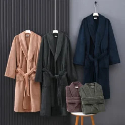 חלוק בית מחמם, חלוק פרווה