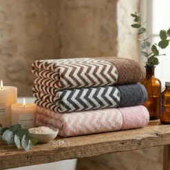 מגבת ג'קארד 100% כותנה דגם שברון (זיגזג) | רכות כפולה 550 גרם